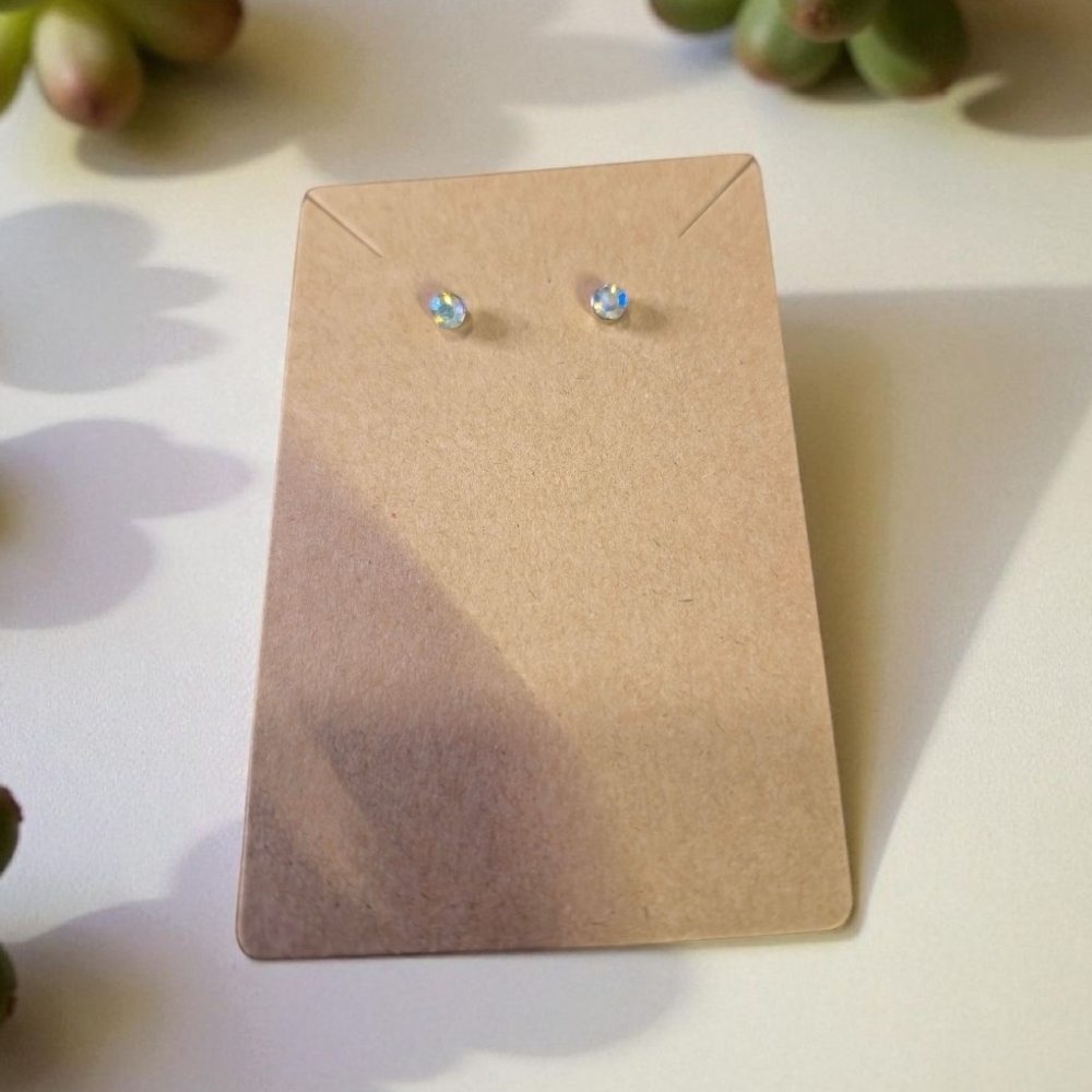 🔴5/$25🔴 Elegant Smaller Iridescent Stud Earrings